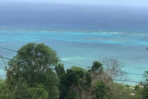 Beach - FREE AIRPORT PICKUP AND DROP OFF FOR UP TO 6 PEOPLE! SLEEP UP TO 14 PEOPLE! (Sandy Bay)