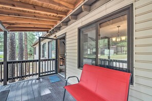 Terrace/patio - 14 Mi to Ski Apache: Ruidoso Home w/ Deck & Grill! (Ruidoso)