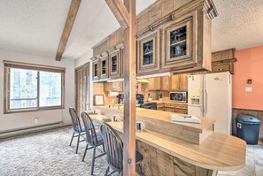 Fridge, microwave, stovetop, dishwasher - 14 Mi to Ski Apache: Ruidoso Home w/ Deck & Grill! (Ruidoso)