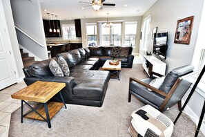 Smart TV, Netflix, books, streaming services