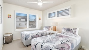 2 bedrooms, internet, bed sheets