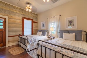 4 chambres, fer et planche à repasser, Wi-Fi, draps fournis