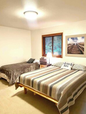 4 Schlafzimmer, Bügeleisen/Bügelbrett, Reisekinderbett, WLAN