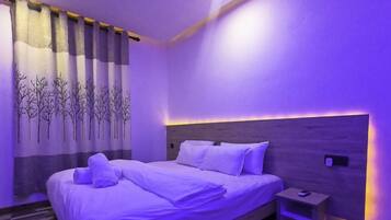 8 chambres, coffres-forts dans les chambres, Wi-Fi