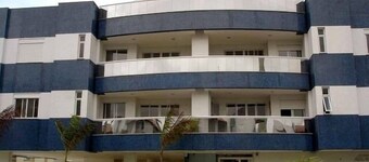 Smukke fit 3 suiter på British Beach view w / havet - 3 suiter