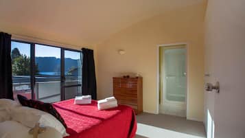 1 bedroom, iron/ironing board, travel cot, WiFi