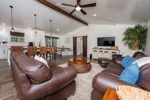 TV connectée, console de jeux vidéo, chaßne hi-fi