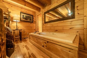 Ensemble baignoire-douche, baignoire à remous, séchoir à cheveux
