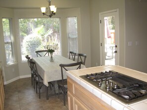 Dining - Comfy 3 beds/2 bath private unit with backyard (Citrus Heights)