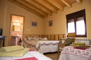 4 habitaciones, tabla de planchar con plancha y wifi gratis 