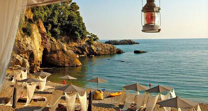 VILLA LINDA 12P Charming villa with pool, WiFi, BBQ, close beaches and 5 Terre