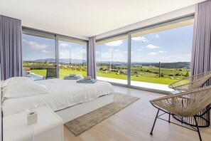 4 bedrooms, iron/ironing board, travel crib, free WiFi