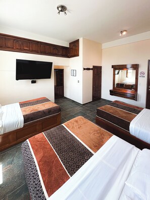 Family Triple Room | Iron/ironing board, free WiFi, bed sheets - Hotel Fandangos (Asunción Nochixtlán)