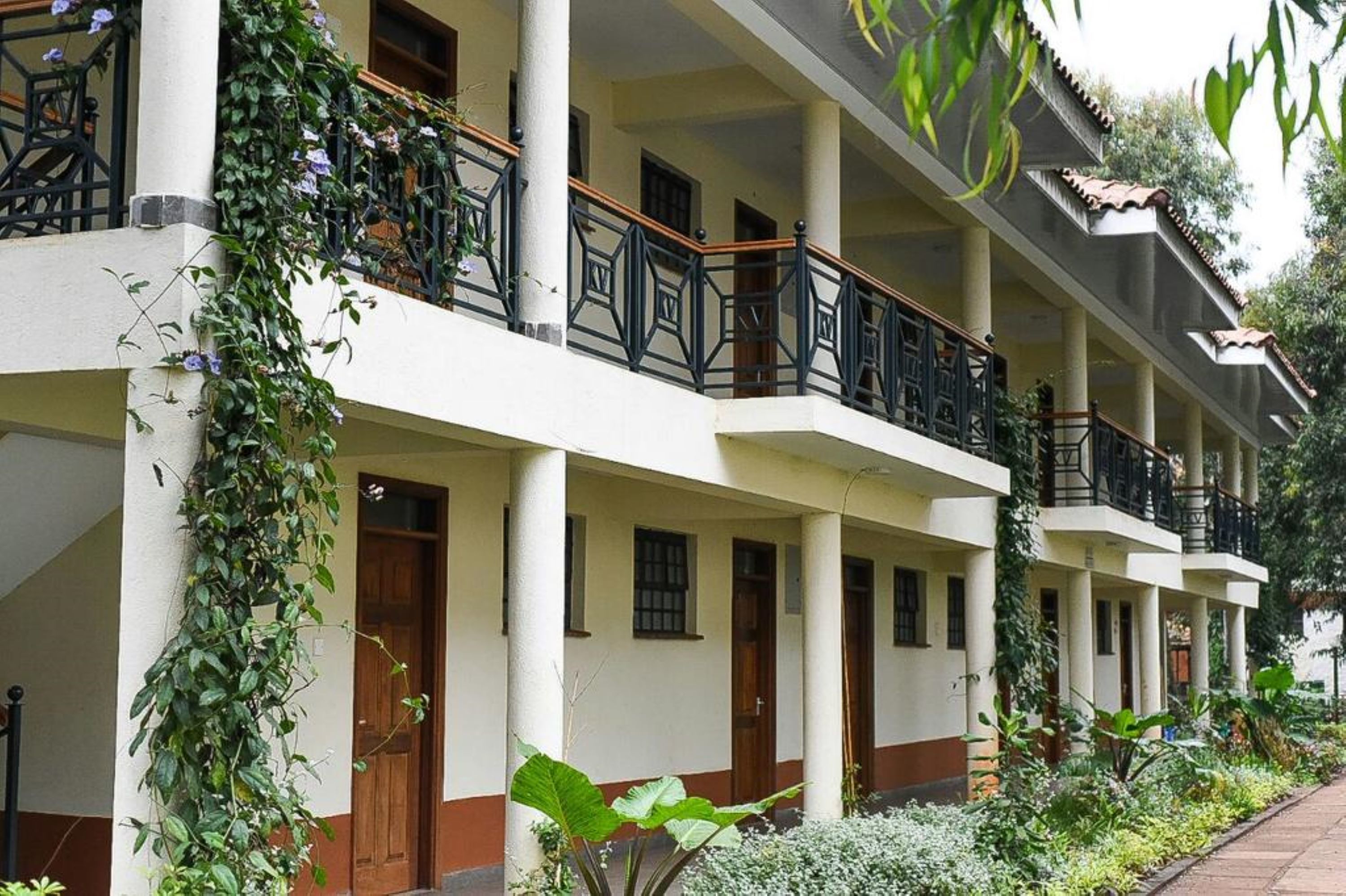 المنشأة من الخارج