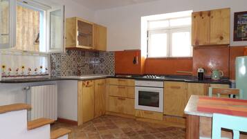 Kühlschrank, Ofen, Herdplatte, Geschirrspüler