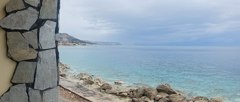 Am Strand, Liegestühle, Strandtücher