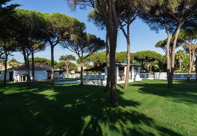 Casa del Jardín. 5-star exterior. Beach 400m