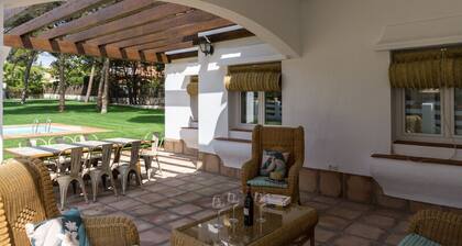 Casa del Jardín. 5-star exterior. Beach 400m