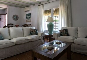 TV, fireplace, DVD player