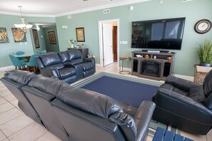 Condo, Multiple Beds, Balcony, Ocean View | Living area