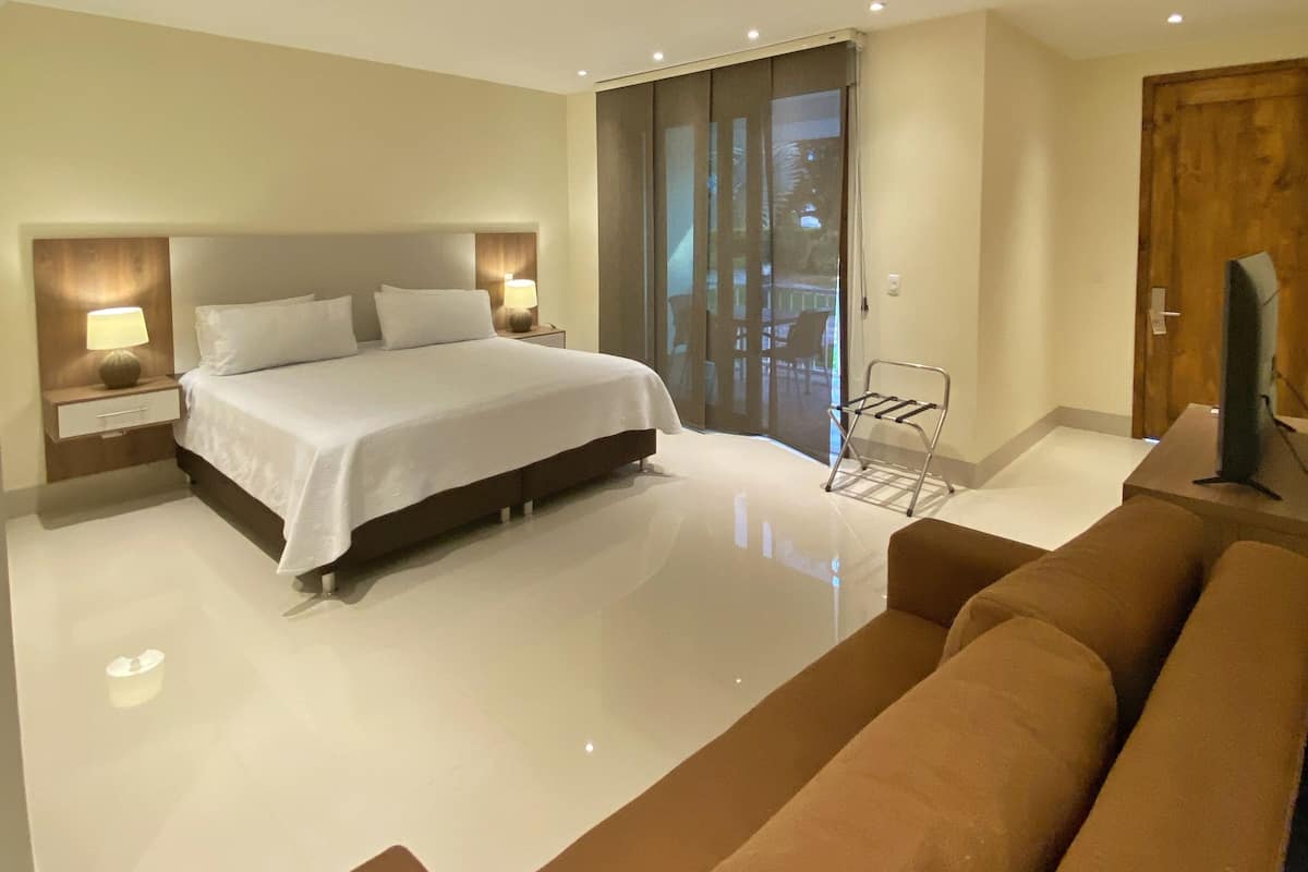 Minibar, in-room safe, blackout curtains, free WiFi