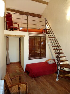 3 chambres, fer et planche Ă repasser, lit parapluie, Wi-Fi gratuit