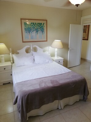 3 bedrooms, in-room safe, iron/ironing board, free WiFi
