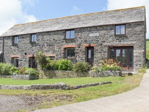 Exterior - 2 bedroom accommodation in St Endellion, near Port Isaac (St Endellion, near Port Isaac)