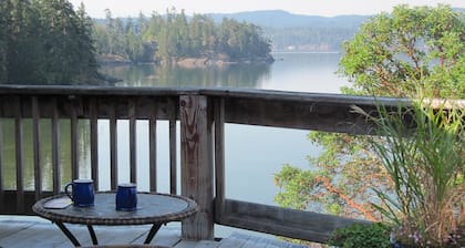 Arbutus Cove Guesthouse