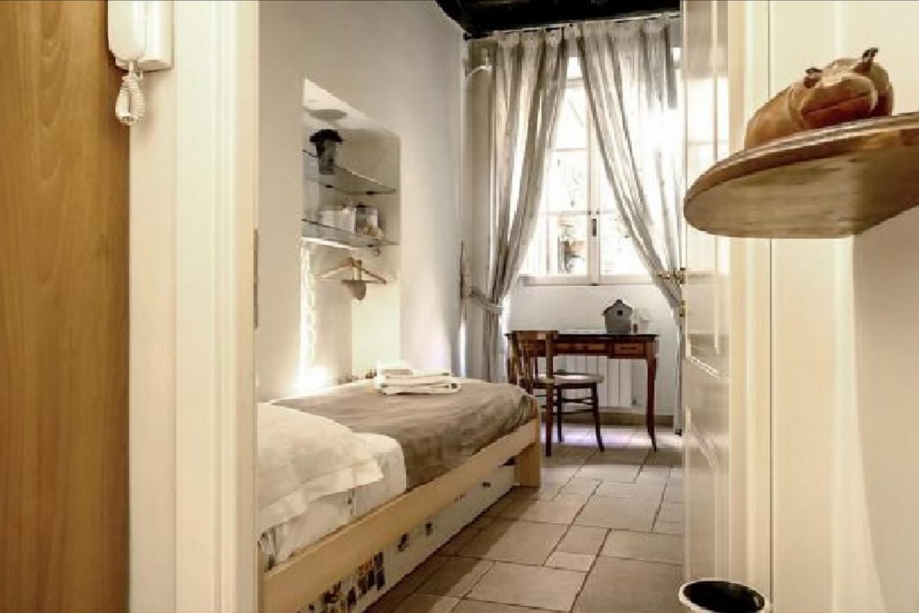2 bedrooms, iron/ironing board, WiFi