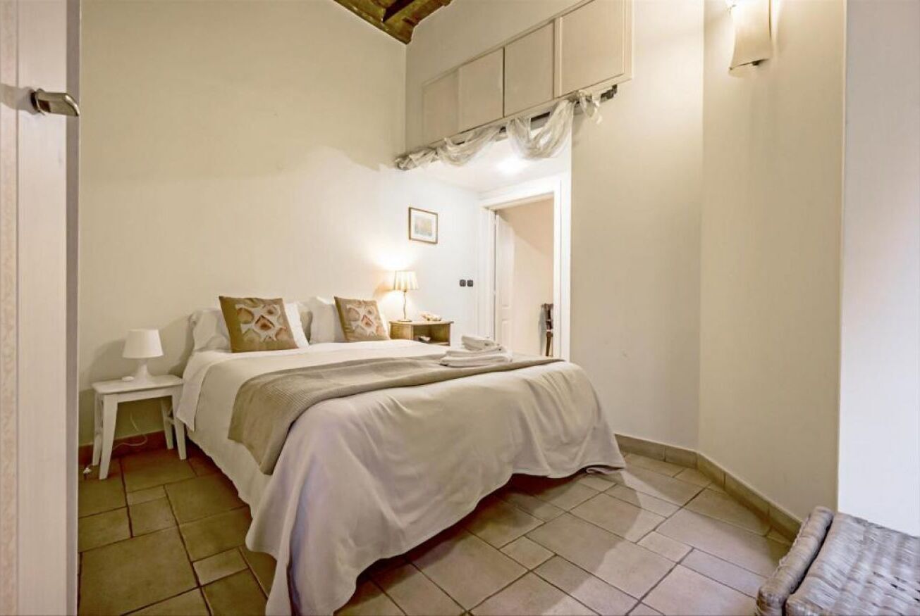 2 bedrooms, iron/ironing board, WiFi