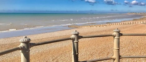 Accommodatie ligt op het strand