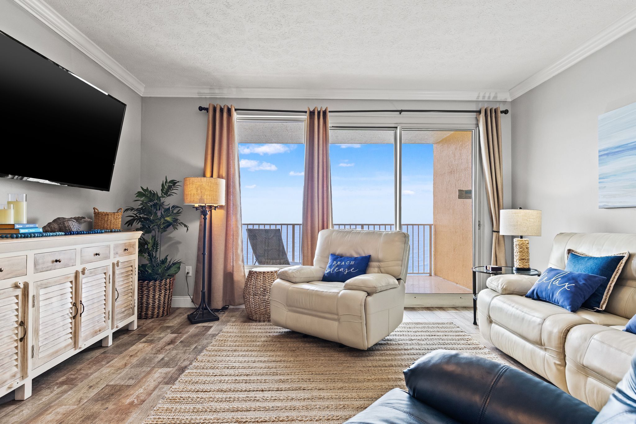 Condo, Multiple Beds, Pool Access | Living area