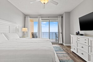 Condo, várias camas, acesso à piscina | 2 quartos, ferros/tábuas de passar roupa, Wi-Fi de cortesia