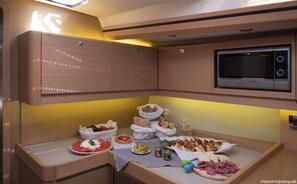 تناول الطعام