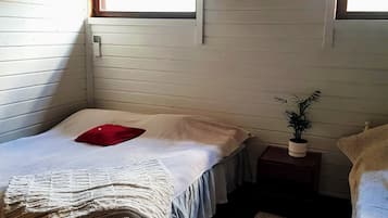 3 bedrooms, in-room safe, desk, iron/ironing board