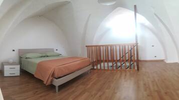 1 chambre, fer et planche Ă repasser, Wi-Fi gratuit, draps fournis