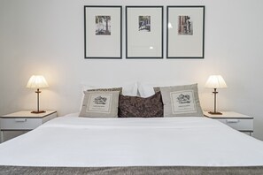 1 chambre, fer et planche à repasser, Wi-Fi, literie fournie