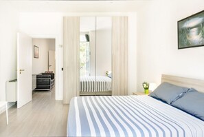 1 chambre, fer et planche Ă repasser, Wi-Fi, draps fournis