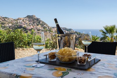 Private Villa with swimming pool for up to 28 guests