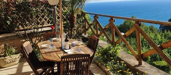 Villino Cetarola - Terrace Sea View on Bay | AC, BBQ, Parking | Sperlonga