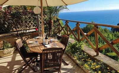 Villino Cetarola - Terrace Sea View on Bay | AC, BBQ, Parking | Sperlonga