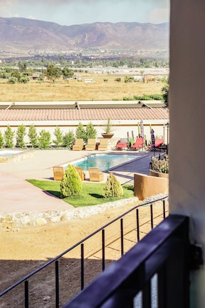 Vineyard view - Finca Tre Hotel And Villas Resort (Valle de Guadalupe)