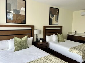 Villa Junior Suite 2 camas Queen Size | Tallelokero huoneessa, yksilöllisesti kalustettu, pimennysverhot