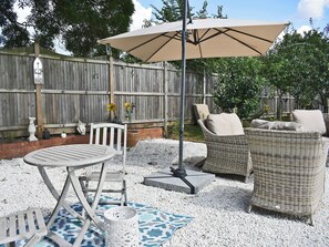 Outdoor dining - 1 bedroom accommodation in Peldon, near Colchester (Peldon, near Colchester)