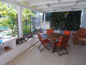 Outdoor dining - Silence of the Birds (Quatrim do norte, Quelfes)