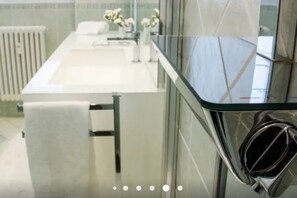 Haartrockner, Handtücher