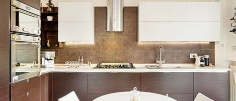 Microwave, oven, stovetop, dishwasher