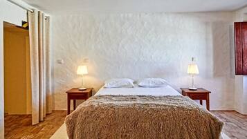 1 soverom, strykejern/-brett, wi-fi og sengetøy