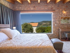2 dormitorios, tabla de planchar con plancha, wifi y ropa de cama